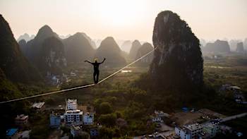 AP-1MVGYBE4D1W11-featureMedia