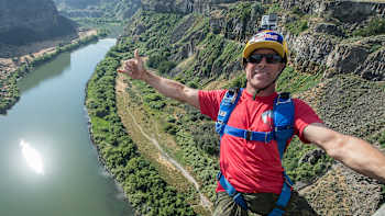 AP-1MVUN3AD51W11-featureMedia