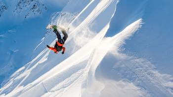 AP-1P4K44U4D2111-featureMedia