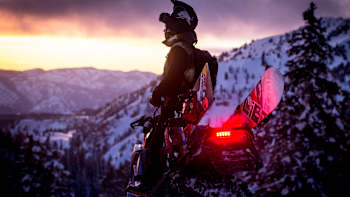 AP-1P4W2JH4N2111-featureMedia