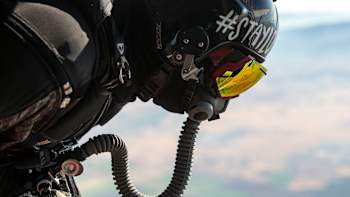 AP-1Q5WXGESH1W11-featureMedia