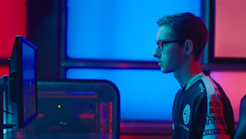 AP-1QQZ4PKUD1W11-featureMedia