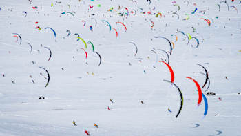 AP-1MQAPJUBD1W11-featureMedia