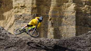 AP-1RFRGBWSS2111-featureMedia