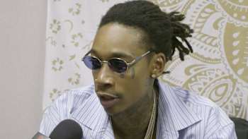 AP-1SEFBVQCH1W11-featureMedia