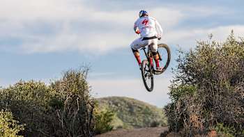 AP-1RA3H8SZN1W11-featureMedia