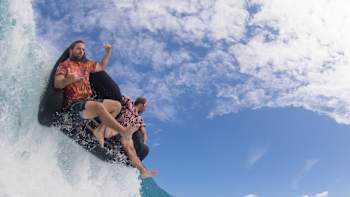 AP-1QVJE8WRN1W11-featureMedia