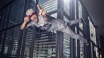 AP-1SQKJDMRW1W11-featureMedia