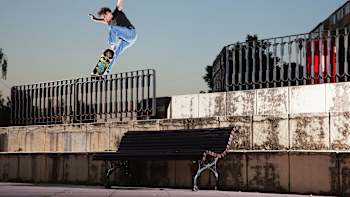 AP-1TMAKR74H1W11-featureMedia