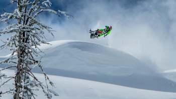 AP-1TYYUHFXN1W11-featureMedia