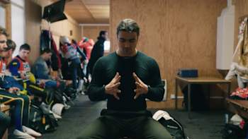 AP-1U4ZW9KDW2111-featureMedia