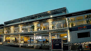 AP-1TZ7N3UC12111-featureMedia