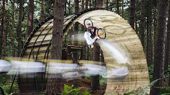 AP-1UYEXPB3N1W11-featureMedia