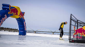 AP-1V6HFWAZN1W11-featureMedia