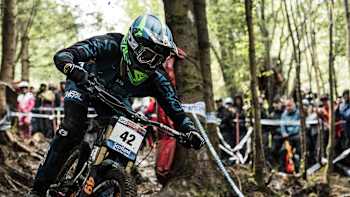 AP-1VM16V6GS1W11-featureMedia