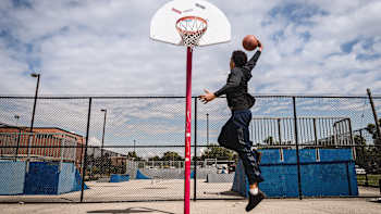 AP-1VF57S7F51W11-featureMedia