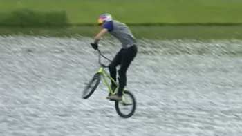 AP-1VS5RNAA12111-featureMedia