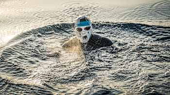 AP-1VVQNH2Y11W11-featureMedia