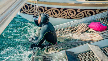 AP-1VVQNGZT11W11-featureMedia