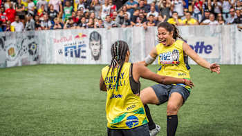 AP-1W8BEYQEH1W11-featureMedia