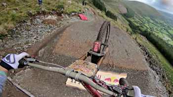 AP-1UU8JB1AS1W11-featureMedia