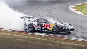 AP-1XGJEX8UD1W11-featureMedia