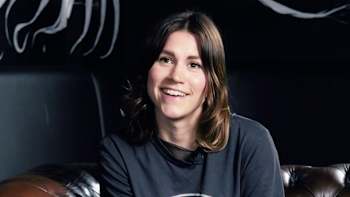 AP-1XUU9BT892111-featureMedia