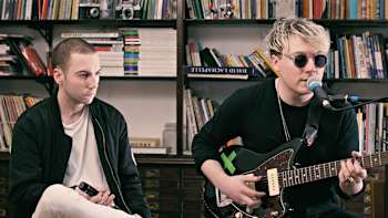 AP-1XUU9BAPS2111-featureMedia