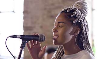 AP-1XUU9B3TN2111-featureMedia