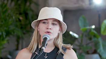 AP-1XUU9A4N12111-featureMedia