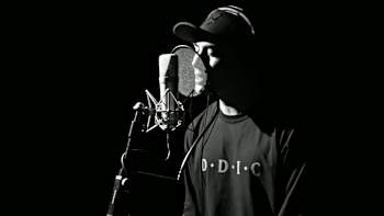 AP-1Y8YRJX612111-featureMedia