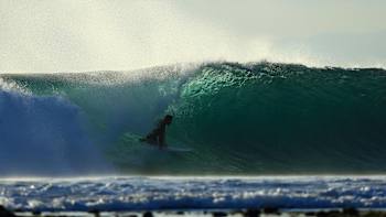 AP-1YBAAJPYS1W11-featureMedia