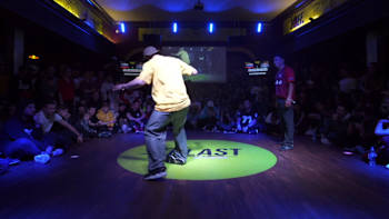 AP-1YRSB311H2111-featureMedia