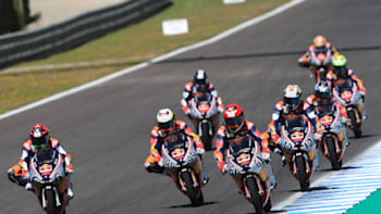 AP-1YQH65NV52111-featureMedia