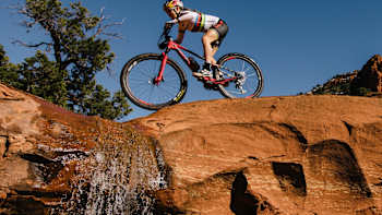 AP-1ZB2RH71D2111-featureMedia