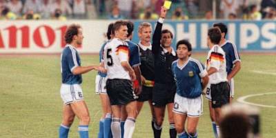 Depois de vencer a Alemanha em 1986, Maradona levou o troco em 1990