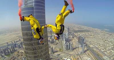 Soul Flyers - Burj Khalifa BASE skok