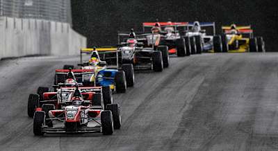 Lucas Auer leads Marcus Armstrong and Liam Lawson, Highlands, 2019