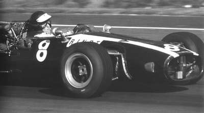 Rindt tentou, mas não conseguiu terminar Jochen Rindt não conseguiu terminar uma prova da Indy 500
