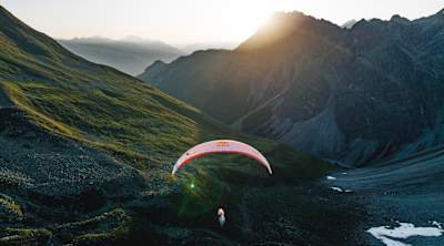 Aaron Durogati (ITA1) flies to victory on Day 8 of Red Bull X-Alps 2025