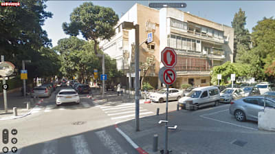 W Izraelu zamiast jakichkolwiek napisów postawiono na symbol dłoni