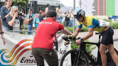 Robert dojeżdża do T2 po przejechaniu 360 km