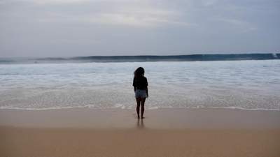 Amber Mozo, facing the wave that stole her father's life