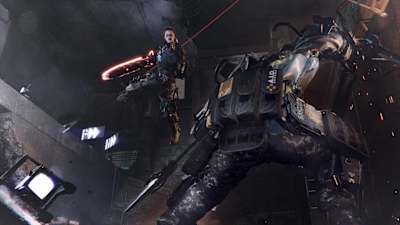 Unser Held im Kampf gegen eine humanoide Gegnerin. In der postapokalyptischen Welt von The Surge 2 geht es heiß her