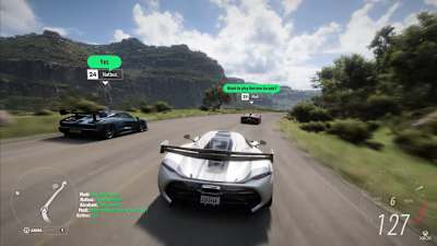Die Kommunikation via Forza Link in Forza Horizon 5. Mit diesem Social-Feature könnt ihr euch während der Fahrt mit anderen Spielern zusammentun
