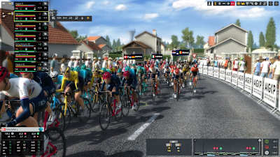 Screenshot aus Pro Cycling Manager 2021 im Peloton. In diesem Jahr haben die Entwickler vor allem an der KI gearbeitet