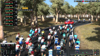 Die 3D-Simulation des Pro Cycling Manager 2021. Über ein kontextabhängiges Menü erteilt ihr euren Fahrern Anweisungen