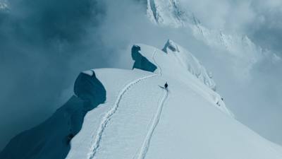 Andrzej Bargiel zjechał na nartach z Mt. Everestu