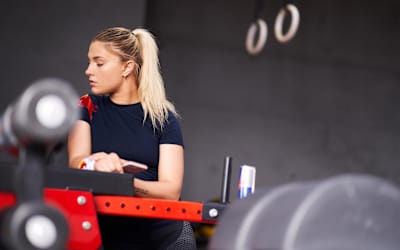 Як ставити собі цілі та досягати мети? У проекті #піднятипланку професійні спортсмени розкривають секрети ефективних тренувань.