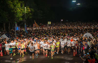 Runners set off simultaneously all over the world